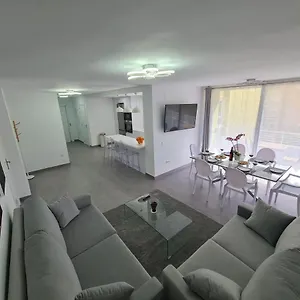 Modern 3 Bedroom Luxury In Apartamento
